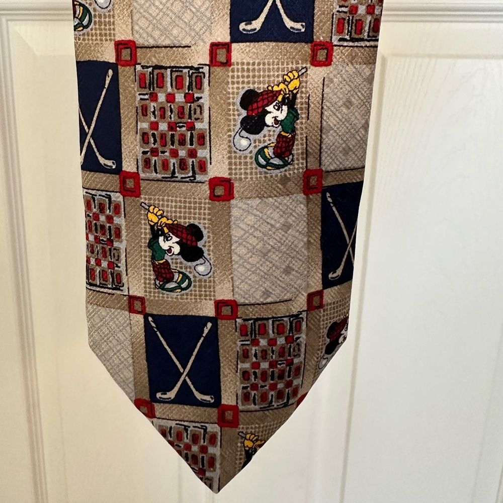 EUC Mickey Mouse Disney golf tie, all silk, made in Italy, Atlas Design